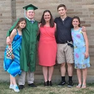 Meet your Posher, Abigail